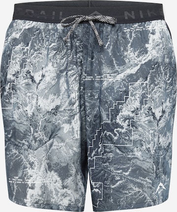 Regular Pantalon de sport 'STRIDE 7BF' NIKE en gris : devant