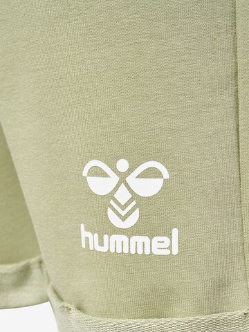 Hummel Regular Sporthose in Grün