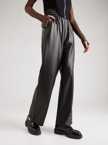 Regular Pantalon QS en noir : devant