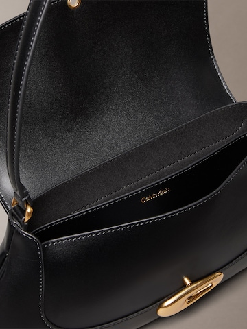 juoda Calvin Klein Rankinė ant peties
