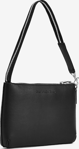 Calvin Klein Jeans Shoulder bag in Black