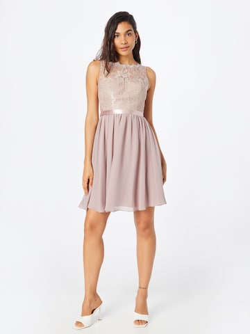 Rochie de cocktail de la MAGIC NIGHTS pe roz: față