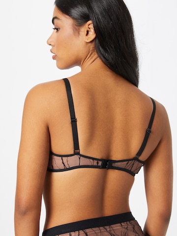 Undress Code Minimiser Bra in Black