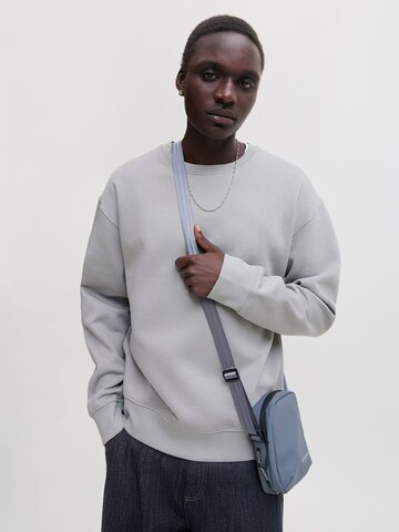Sweat-shirt 'JJEACE' JACK & JONES en gris : devant
