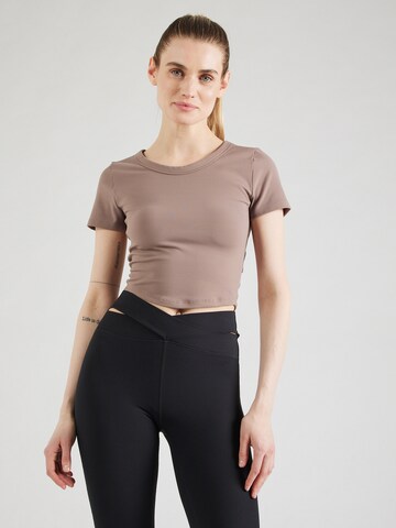 T-shirt fonctionnel 'ONE' NIKE en marron : devant