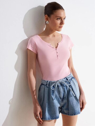 Dilvin T-Shirts in Pink