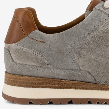 Travelin Sneaker 'Worcester' in Grau