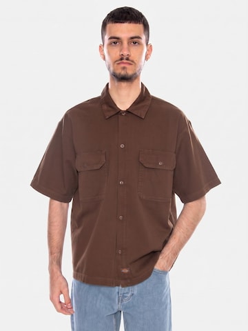 DICKIES Comfort Fit Skjorte '247 GD Work Shirt SS Brown' i brun: forside