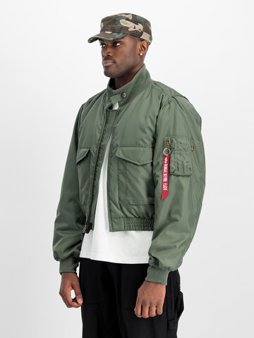 zaļš ALPHA INDUSTRIES Starpsezonu jaka 'Heritage': no priekšpuses