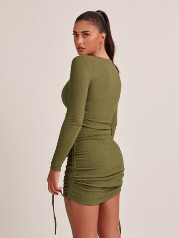 ABOUT YOU x Antonia - Vestido 'Ina' em verde