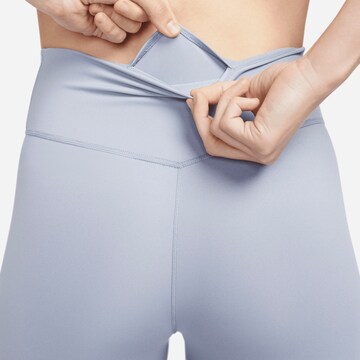 Skinny Pantaloni sportivi 'One' di NIKE in blu