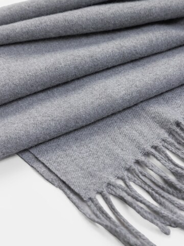 L'Arte Milano Shawl in Grey