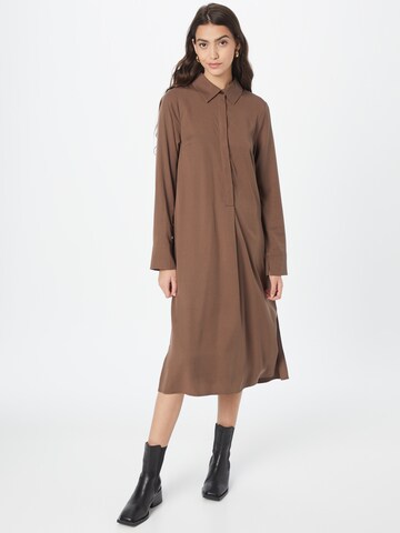 Robe-chemise 'Leyla-M' mbym en beige : devant