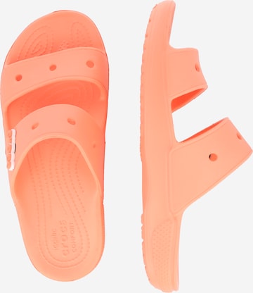 Crocs صندل 'Classic' بلون برتقالي