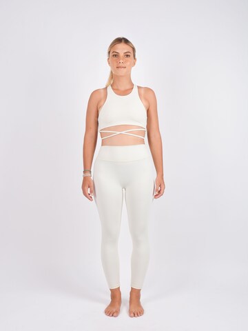 Kadoo Slimfit Leggings 'Serenity - Mist (recycelt)' in Wit