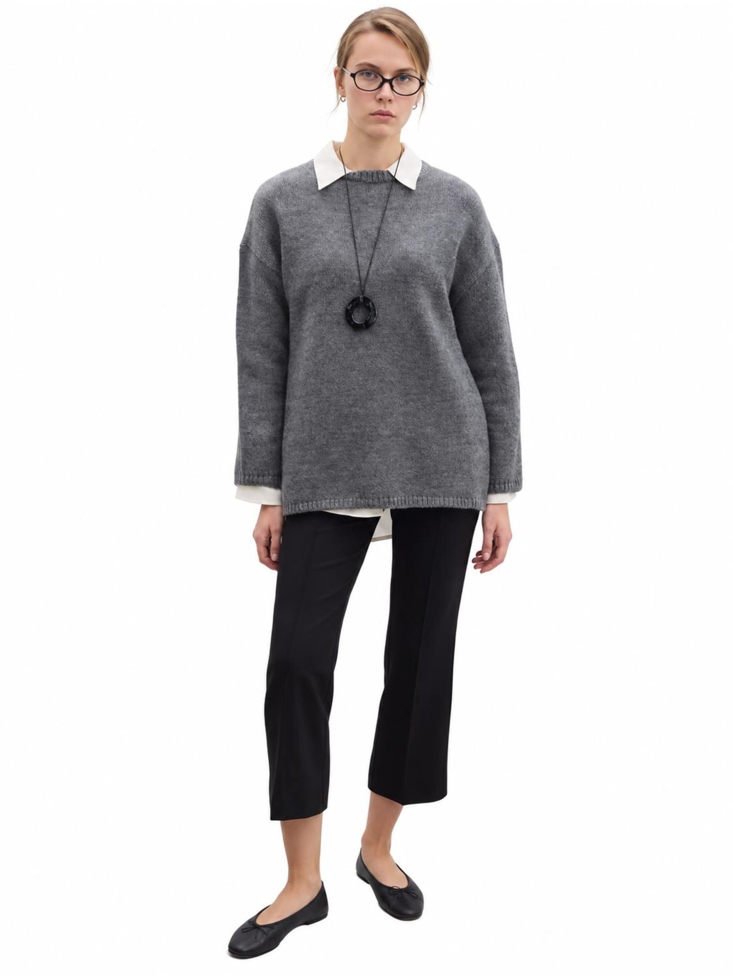 MANUKA Sweater in Grey: front