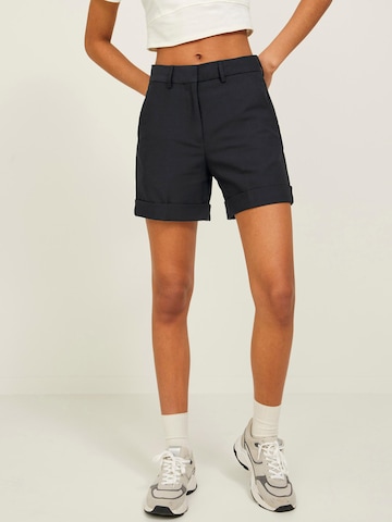 JJXX Regular Pleat-Front Pants 'Mary' in Black: front