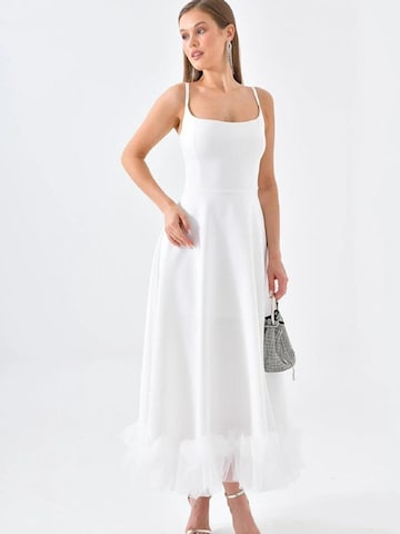 Robe WOMAN VISION en blanc