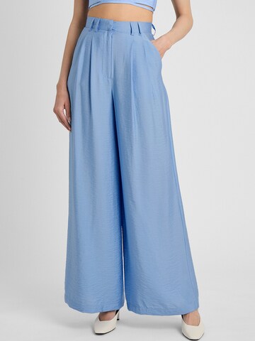 Wide leg Pantaloni con pieghe 'Finja' di Guido Maria Kretschmer Women in blu: frontale