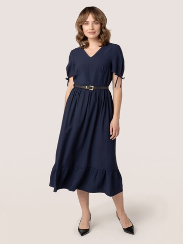 Quiosque Kleid in Blau
