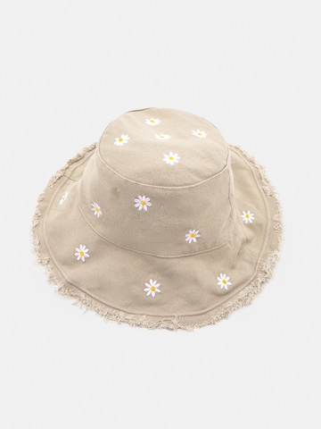 Chapeaux Pull&Bear en beige