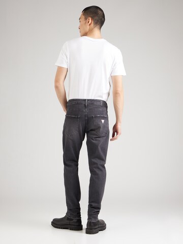 GUESS JEANS Slimfit Farkut värissä musta