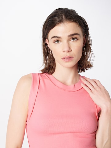 Free People Top 'KATE' in Roze