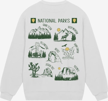 Sweat-shirt F4NT4STIC en blanc : devant