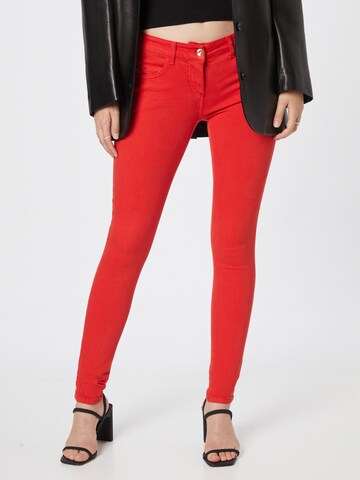 PATRIZIA PEPE Jeans in Red: front