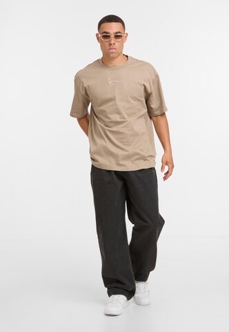 Karl Kani T-Shirt 'Small Signature Essential' in Braun