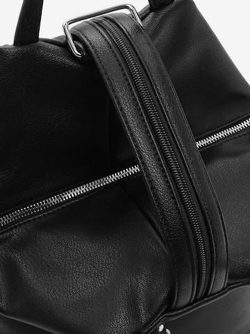 TAMARIS Backpack 'Nele' in Black