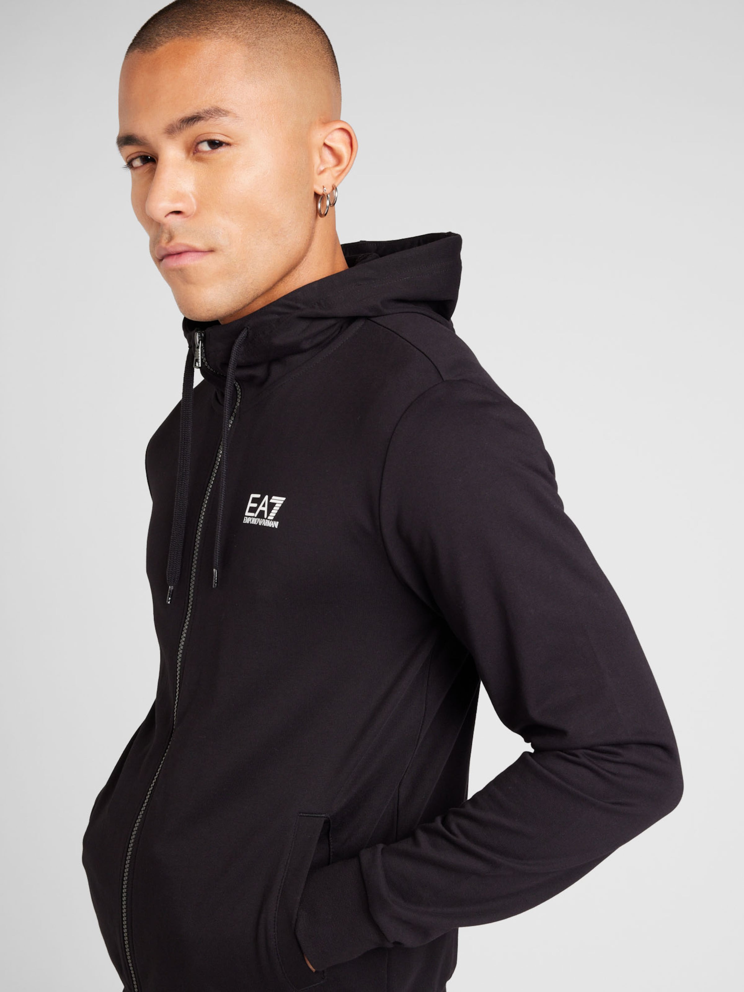 EA7 Emporio Armani Ropa para correr en Negro ABOUT YOU
