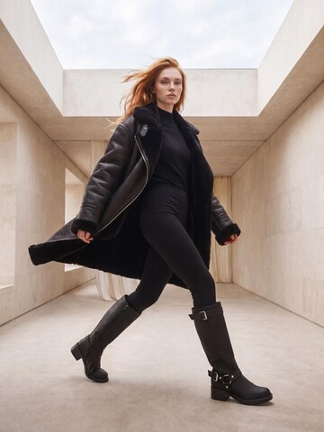 nae Vegan Shoes Kozačky 'RUBY' – černá: přední strana