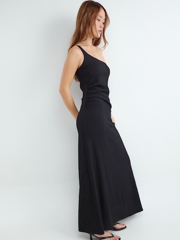 BALMOHK Kleid in Schwarz