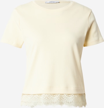 ABOUT YOU Shirt 'Lillian' in Yellow: front