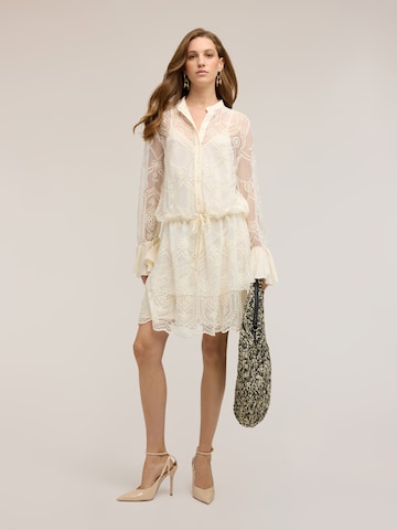 MOTIVI - Vestido en blanco