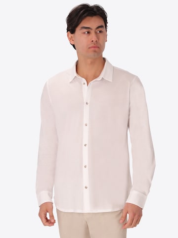 Distretto12 - Ajuste regular Camisa 'Menta' en blanco: frente