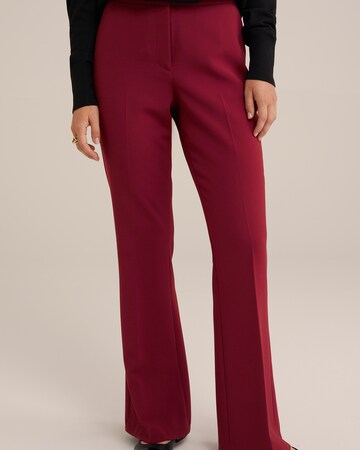 Flared Pantaloni di WE Fashion in rosso: frontale