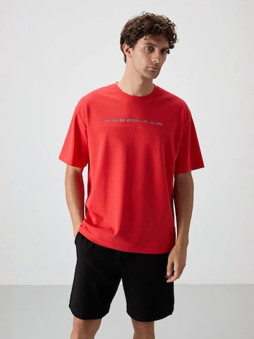 Tommy Life Shirt in Red