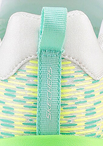 SKECHERS Slip On 'Summits - Morning Glow' in Weiß