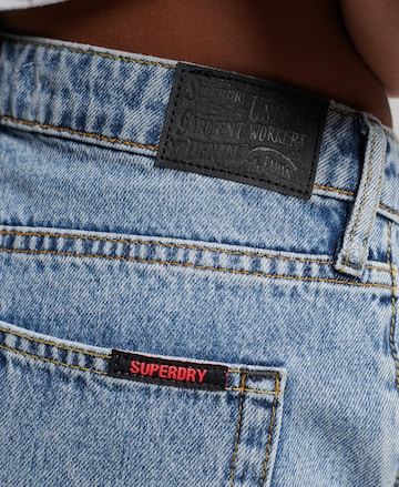 Superdry Regular Shorts in Blau