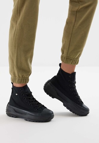 BRITISH KNIGHTS Sneaker high ' KAYA MID FLY ' i sort: forside