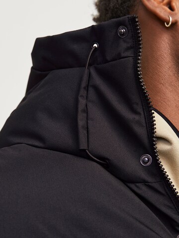 JACK & JONES Winterjas 'JCOAlpha' in Zwart