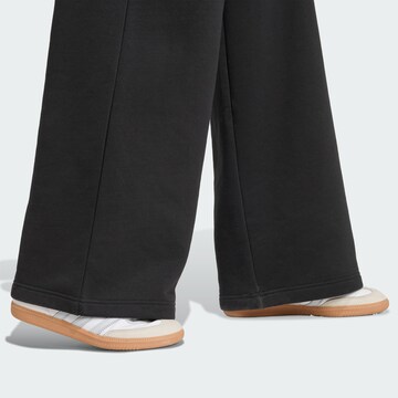 ADIDAS ORIGINALS Szeroka nogawka Spodnie 'Essentials' w kolorze czarny