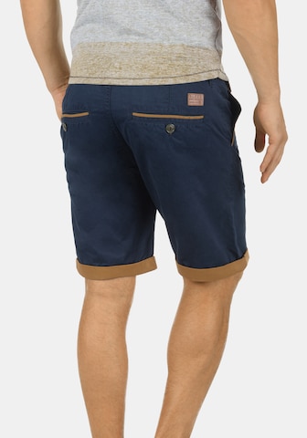 BLEND Regular Chinoshorts 'Neji' in Blau