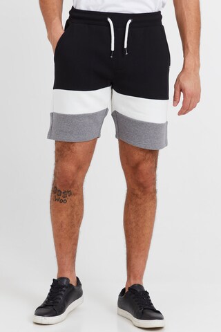 INDICODE JEANS Regular Shorts 'Caul' in Schwarz: predná strana