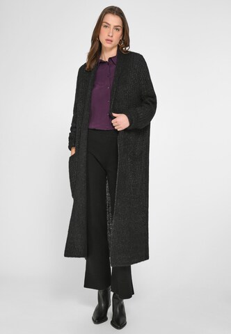 Cardigan tRUE STANDARD en noir : devant