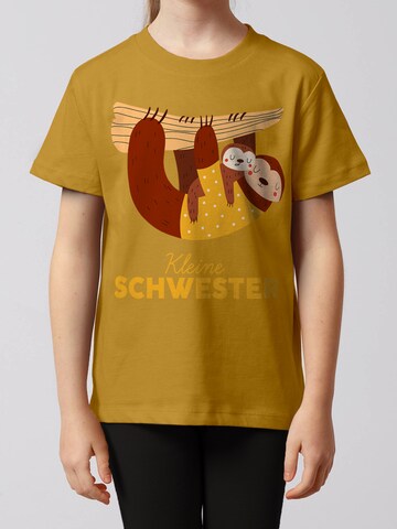 T-Shirt 'Faultier Kleine Schwester' watabout.kids en jaune : devant