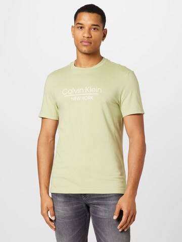 Tricou de la Calvin Klein pe verde: față