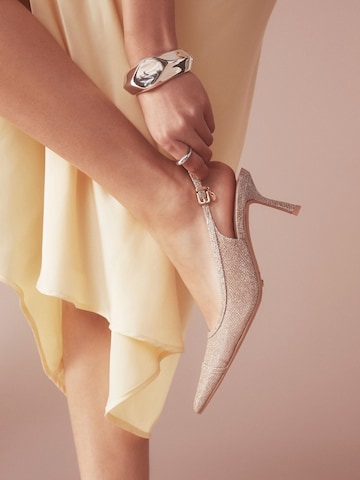 B by Ted Baker Slingpumps in Goud